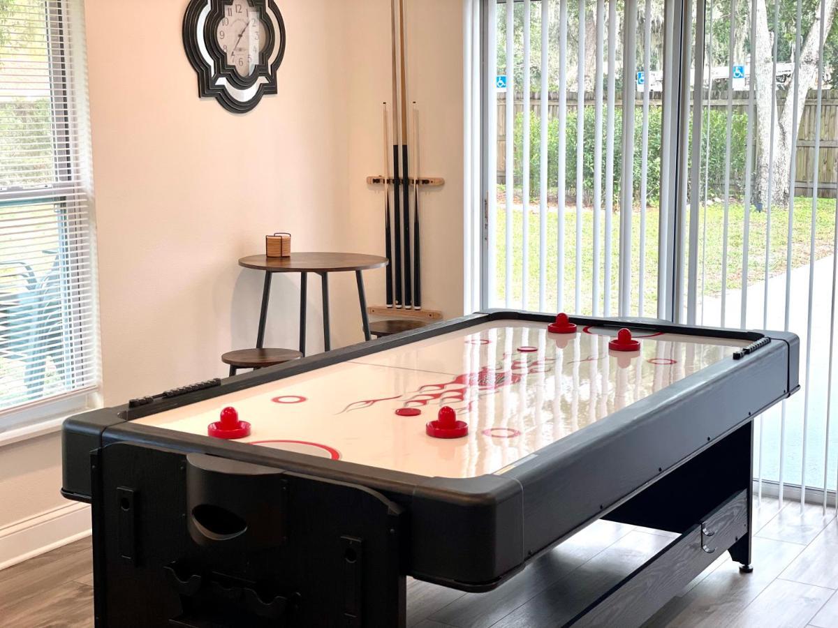 Plush Sheets, Games!, Huge Backyard, Massage Chair 탬파 외부 사진